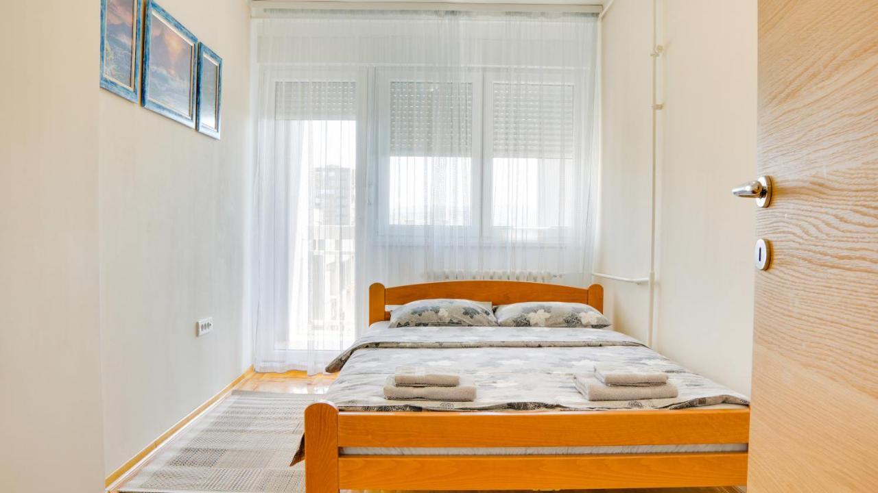 Apartmán Milica 65M2, Free Parking & Wi-Fi Novi Sad Exteriér fotografie